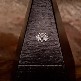 Bee Nostril Screw in White Gold