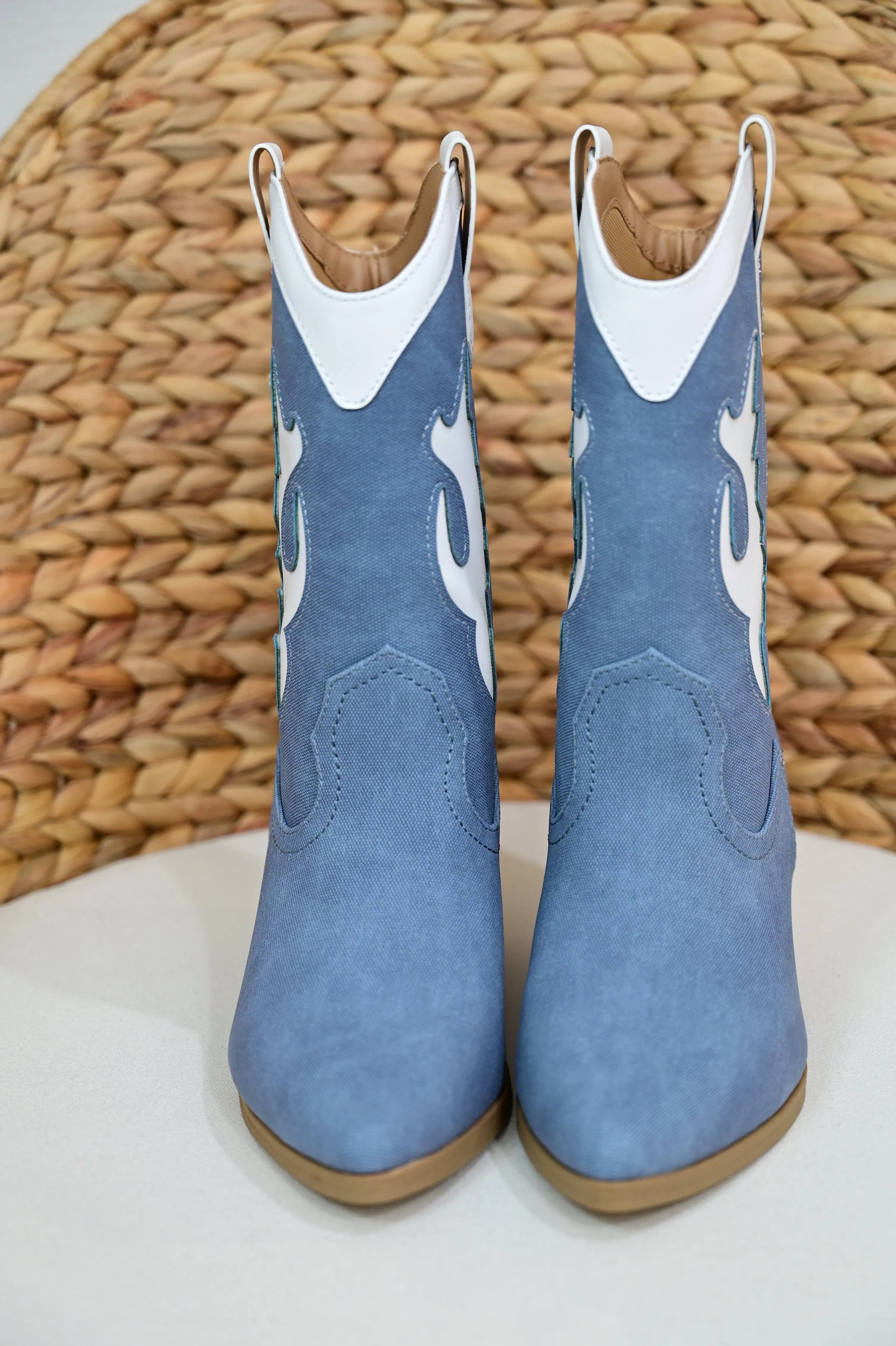 GIGA WOMENS TWO TONE COWBOY WESTERN HEELED BOOTS