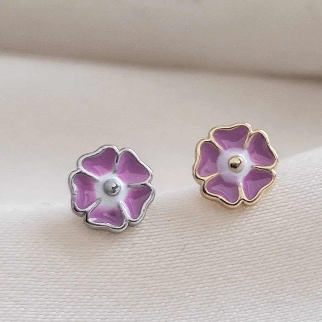 Poppy Nose Stud