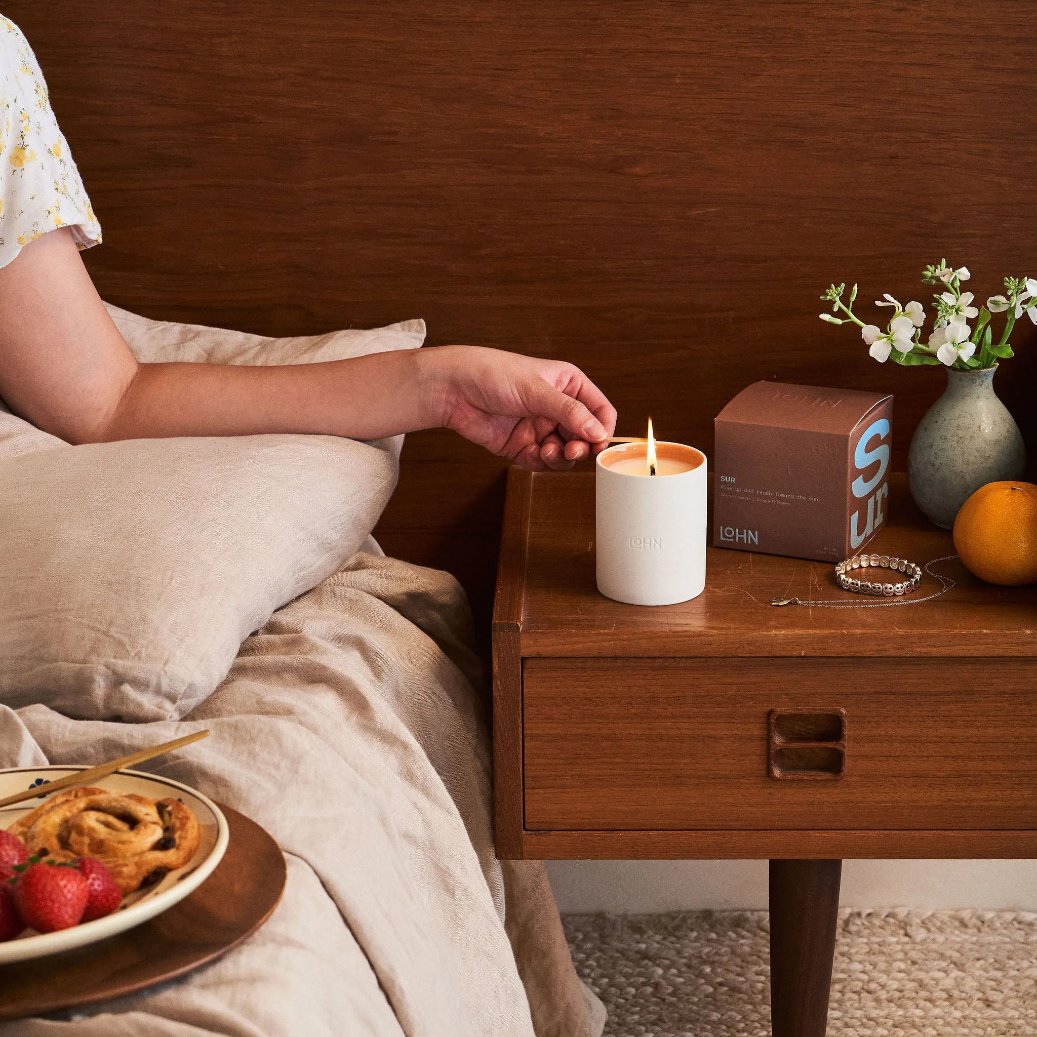 SUR Scented Candle - Cedarwood & Ylang Ylang